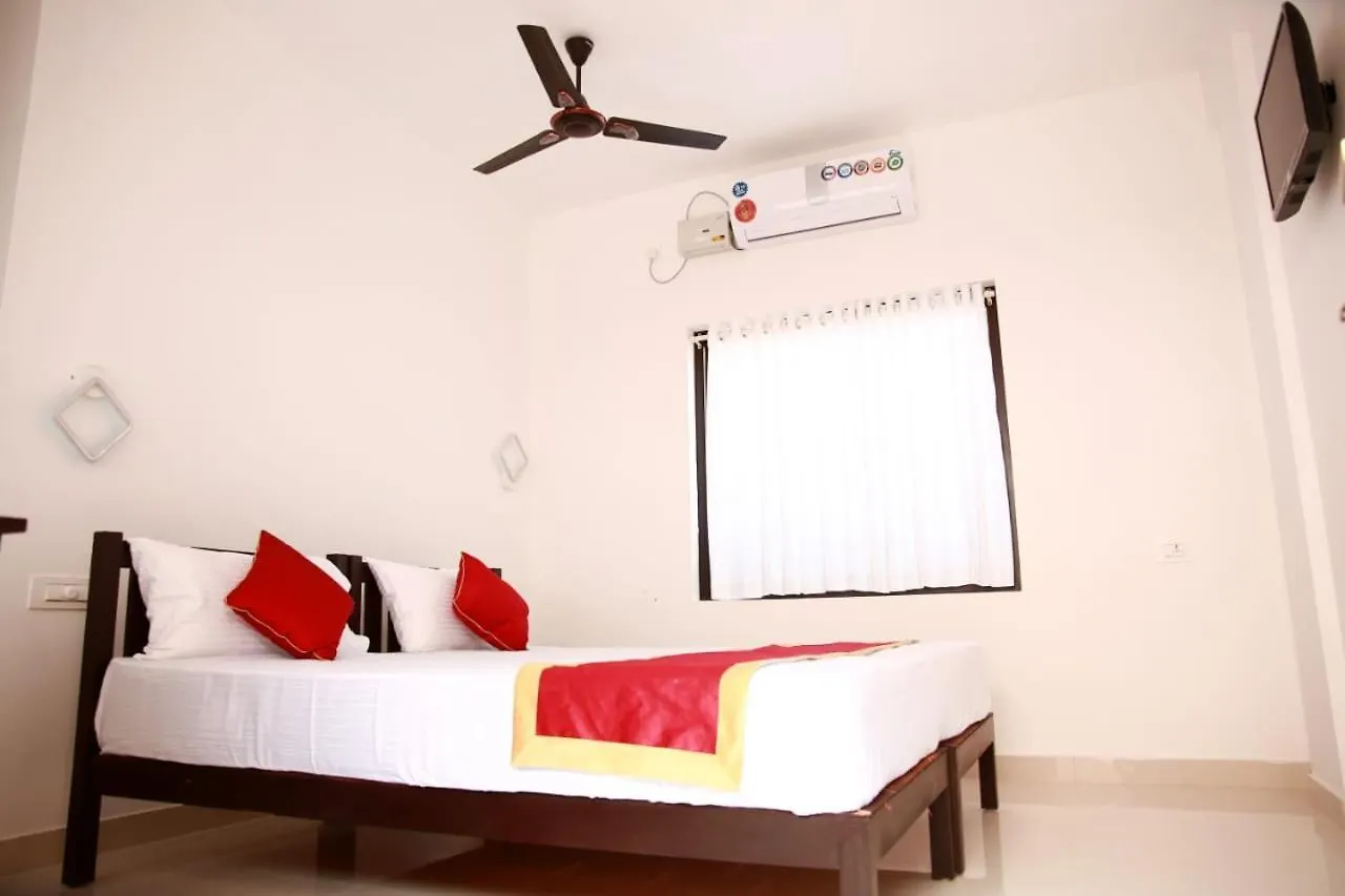 Relax Beach Inn Pallipuram